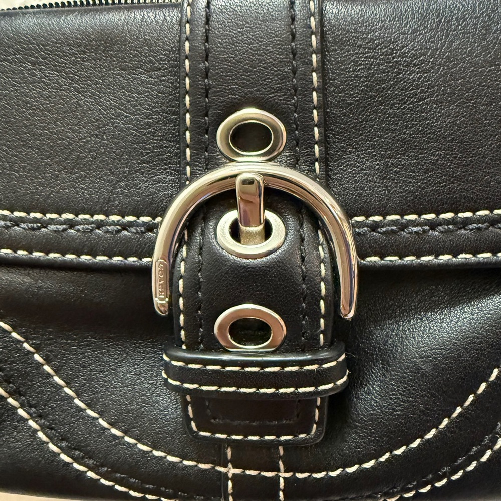 Vintage COACH Black Leather Women's Bag - Picture 2 of 9